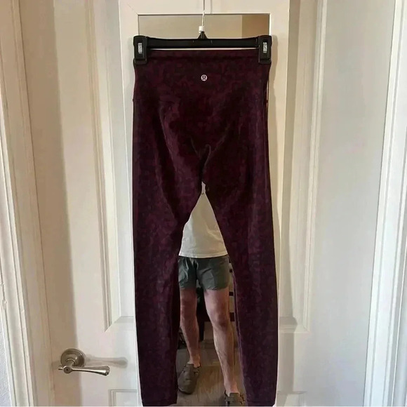 279 Lululemon High Waisted Leggings Size 4 Color Maroon - Picture 4 of 5